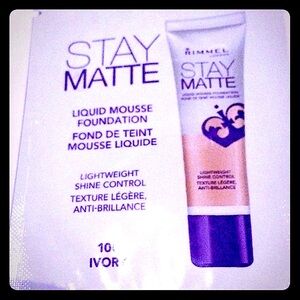 💝RIMMEL💝40 PACKS OF TRAVEL SIZE OF MATTE LIQUID MOUSSE FOUNDATION💖